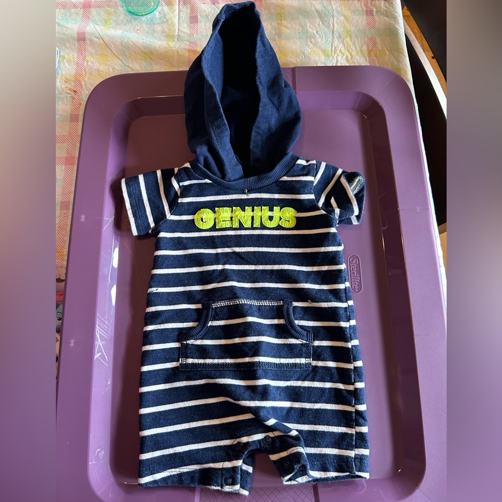 Carters 9m summer / spring romper